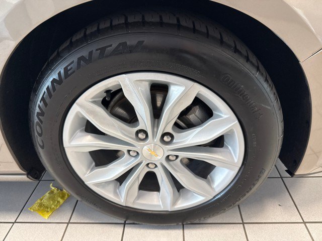 Used 2025 Chevrolet Malibu LT FWD image 9