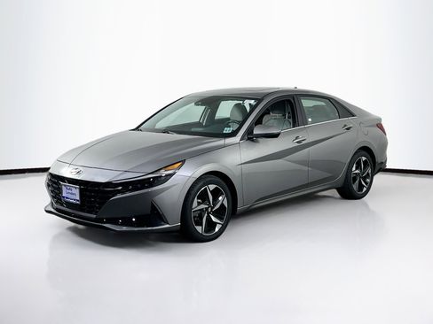 Used 2023 Hyundai Elantra Limited image 1