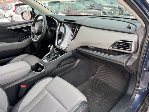 Used 2025 Subaru Outback Limited image 29