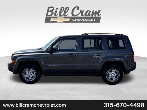 Used 2016 Jeep Patriot Sport w/ Power Value Group FWD image 7