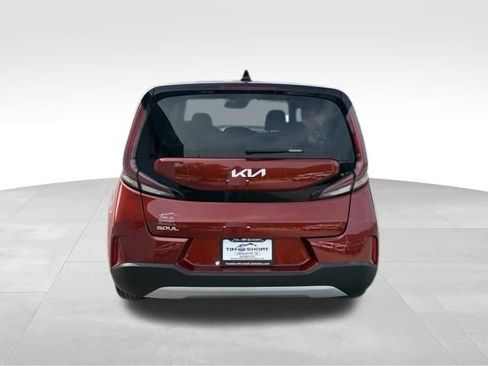 Used 2025 Kia Soul LX FWD image 10