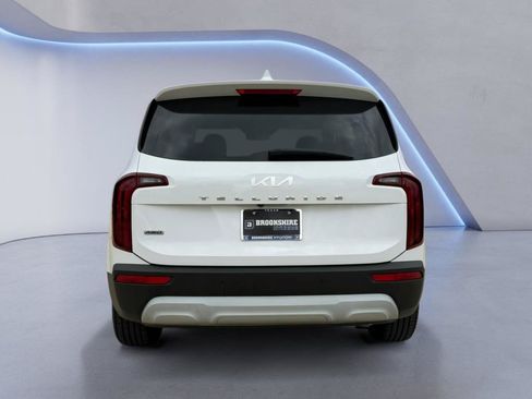 Used 2022 Kia Telluride LX AWD/4WD image 6