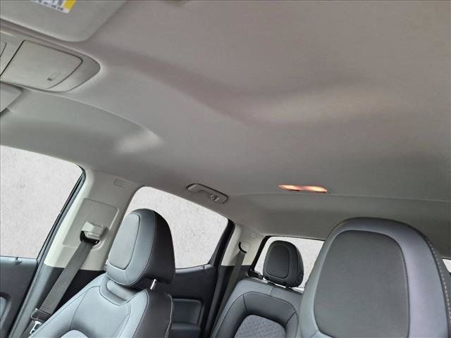 Used 2017 Chevrolet Colorado Z71 AWD/4WD image 14
