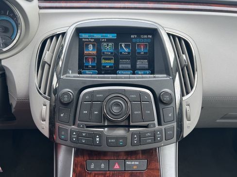 Used 2013 Buick LaCrosse Leather w/ Driver Confidence Package image 4