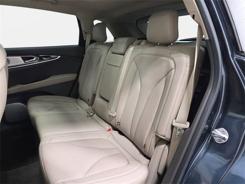 Used 2023 Lincoln Nautilus Reserve w/ Equipment Group 202A image 11