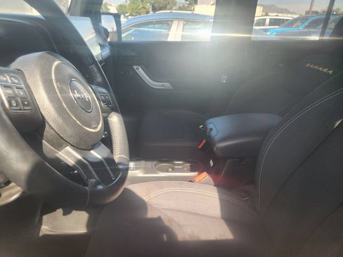 Used 2013 Jeep Wrangler Unlimited Sahara AWD/4WD image 11