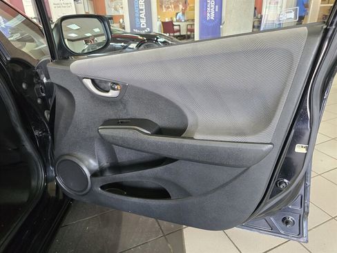 Used 2010 Honda Fit image 12