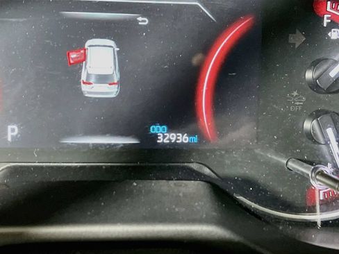 Certified 2025 Toyota RAV4 LE AWD/4WD image 11