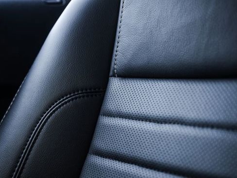 Used 2013 Ford Mustang GT Premium image 16