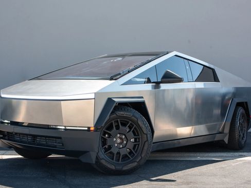 Used 2024 Tesla Cybertruck AWD Crew Cab image 1
