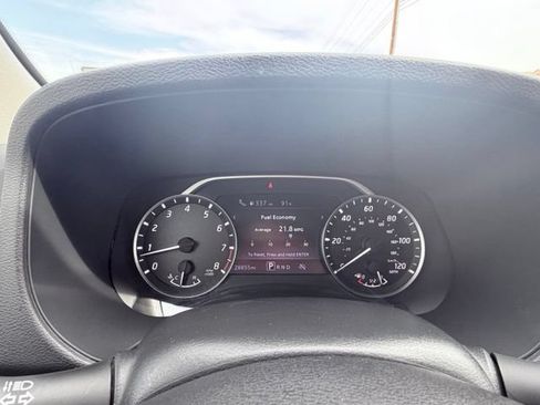 Certified 2024 Nissan Frontier SL w/ Technology Package RWD image 12