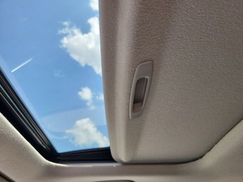 Used 2024 Toyota Corolla Cross LE w/ Moonroof Package FWD image 31