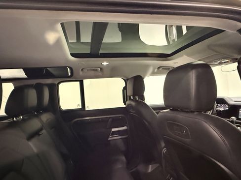 Used 2022 Land Rover Defender 110 S image 48