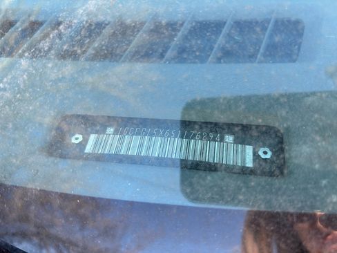 Used 2005 Chevrolet Express 1500 image 30