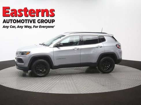 Used 2022 Jeep Compass Latitude AWD/4WD image 57