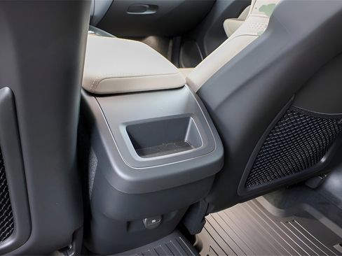 New 2026 Volvo XC60 B5 Plus w/ Protection Package Premier image 12