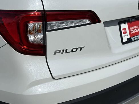 Used 2022 Honda Pilot Touring image 9