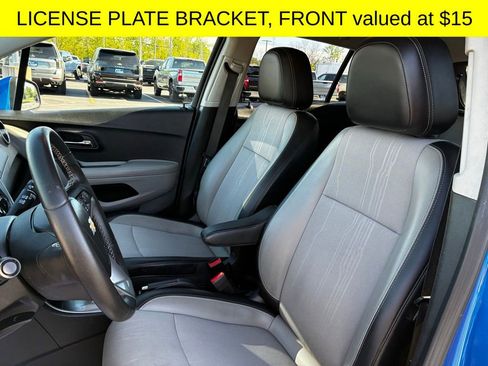 Used 2015 Chevrolet Trax LT w/ LT Plus Package AWD/4WD image 4