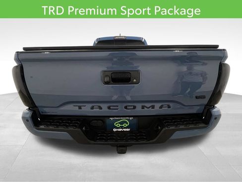 Used 2019 Toyota Tacoma TRD Sport AWD/4WD image 4