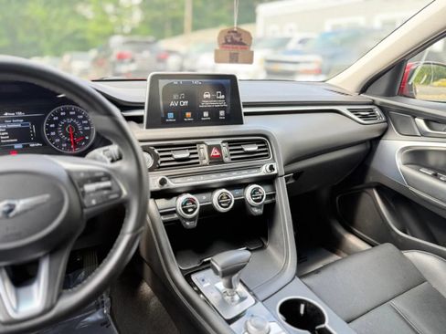 Used 2019 Genesis G70 2.0T Advanced RWD image 16