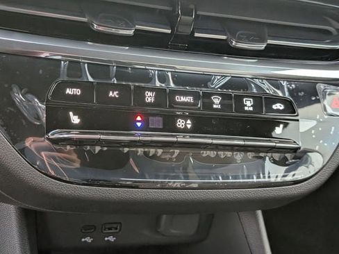 New 2026 Buick Envista Avenir image 13