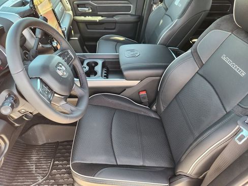 New 2026 RAM 2500 Laramie AWD/4WD image 9