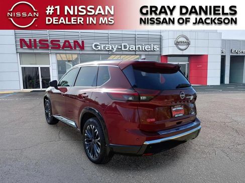 Used 2024 Nissan Rogue Platinum w/ Platinum Premium Package FWD image 5