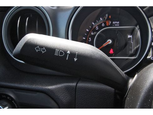 Used 2023 Jeep Gladiator Sport AWD/4WD image 19
