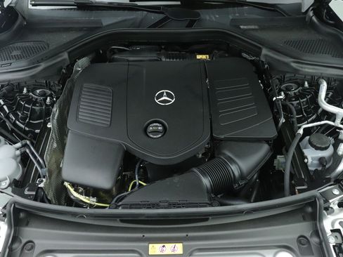 New 2026 Mercedes-Benz GLC 300 image 10