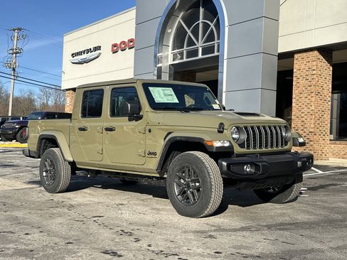 New 2026 Jeep Gladiator Sport image 20