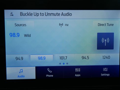 Used 2021 Ford Explorer XLT w/ Equipment Group 202A AWD/4WD image 24