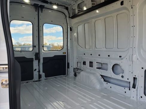 New 2024 Ford Transit 250 148 High Roof RWD image 16
