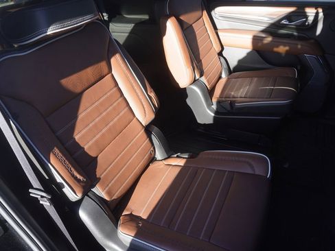 Used 2024 GMC Yukon Denali Ultimate image 27