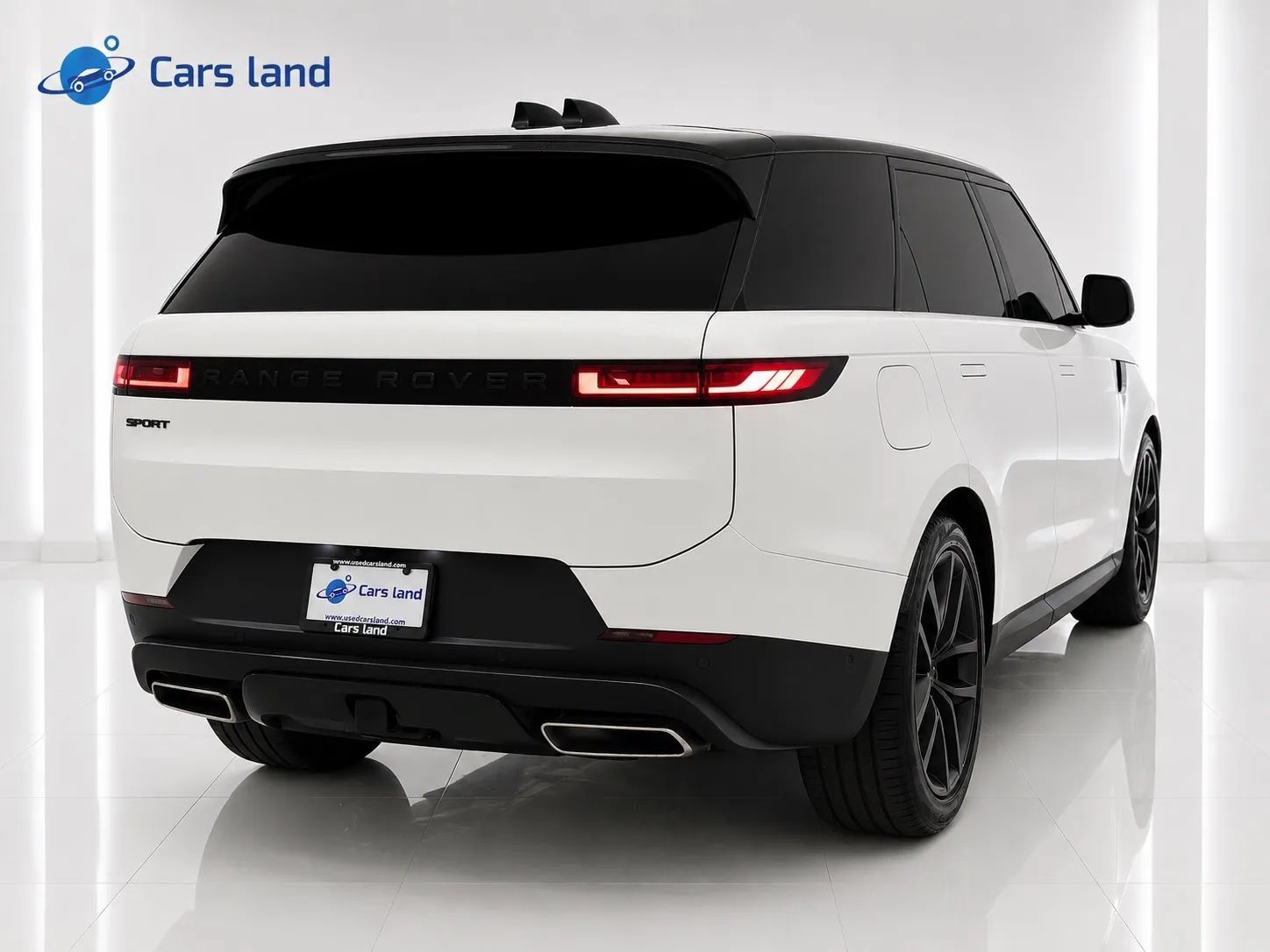 Used 2024 Land Rover Range Rover Sport SE AWD/4WD image 3