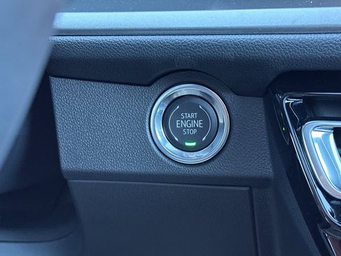 New 2026 Chevrolet Traverse LT w/ Sun and Wheel Package image 24