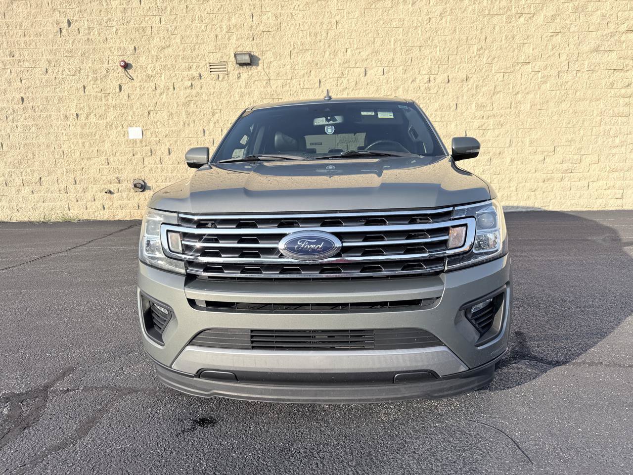 Used 2019 Ford Expedition XLT w/ Equipment Group 202A RWD image 8