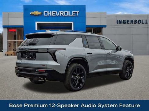 Used 2025 Chevrolet Traverse RS image 9