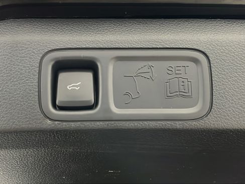 Used 2024 Ford Expedition Max XLT AWD/4WD image 29