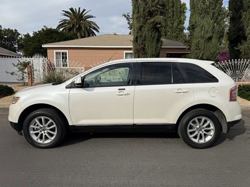 Used 2010 Ford Edge SEL image 4