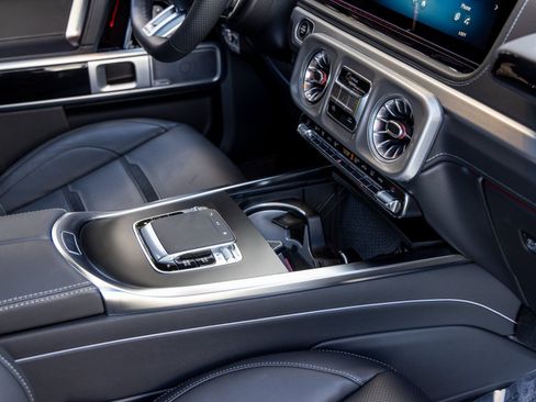 Used 2025 Mercedes-Benz G 63 AMG 4MATIC image 57