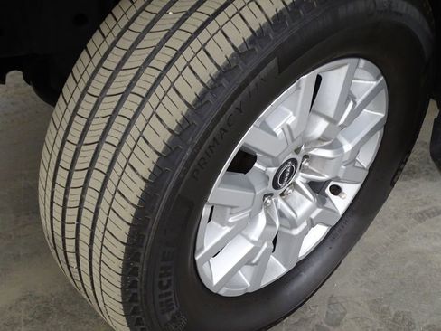 Used 2023 Nissan Frontier SV w/ Technology Package image 33