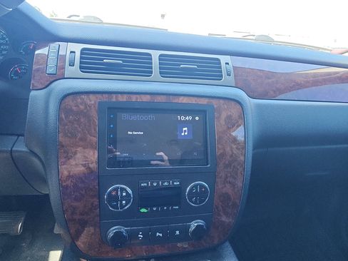 Used 2009 Chevrolet Tahoe LT w/ Luxury Package AWD/4WD image 14