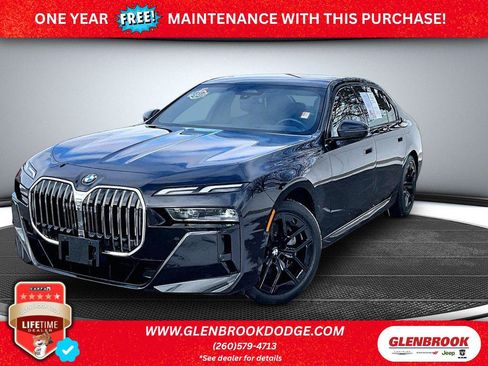 Used 2025 BMW 740i xDrive AWD/4WD image 1