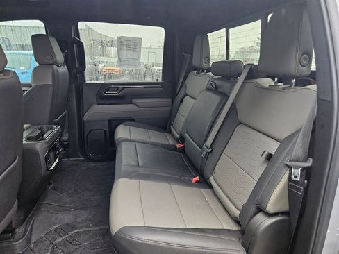 Used 2024 Chevrolet Silverado 2500 ZR2 image 15