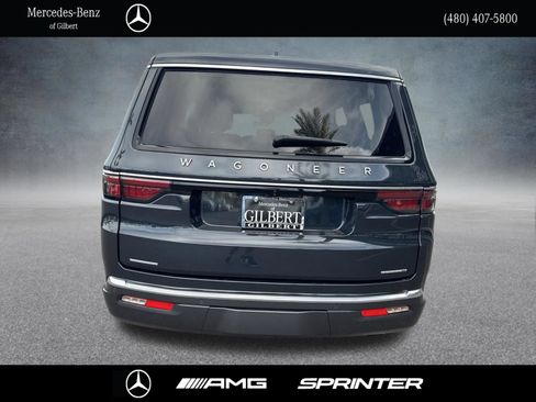 Used 2022 Jeep Wagoneer Series III AWD/4WD image 4