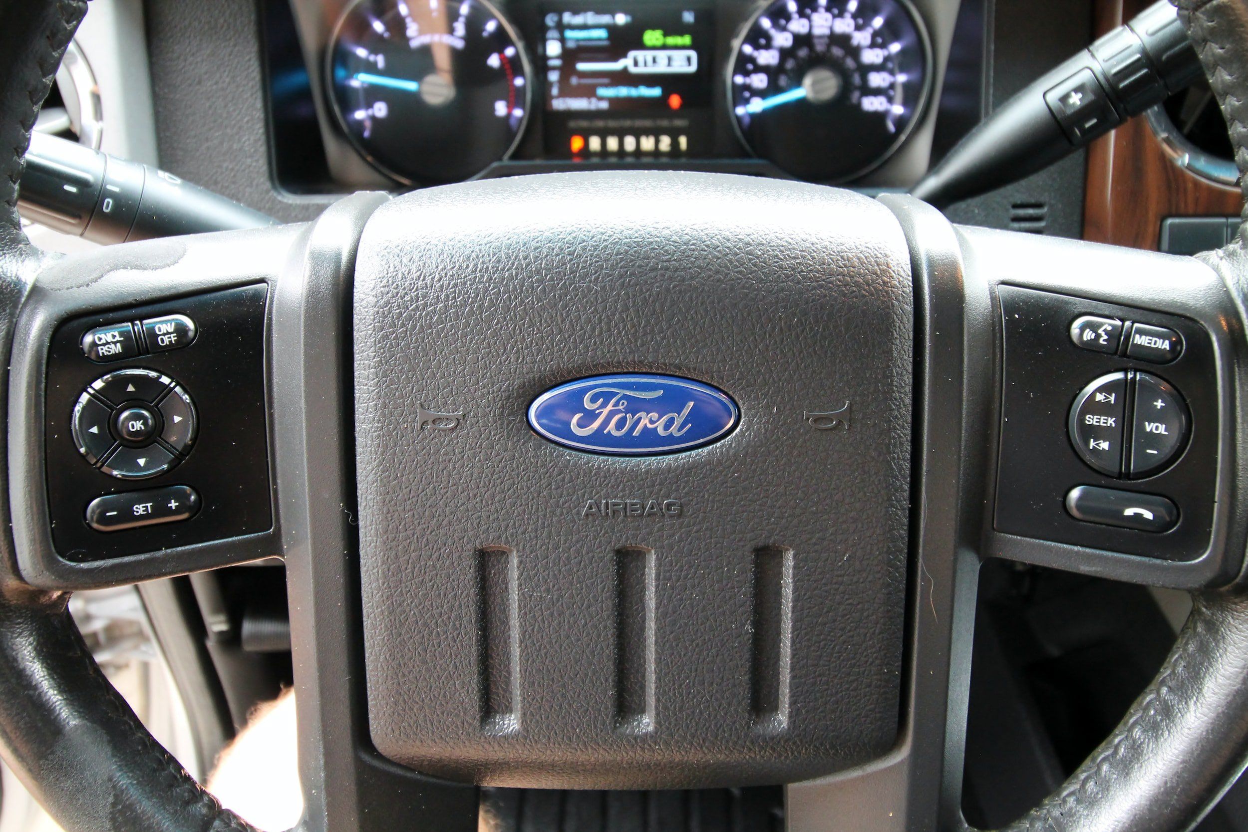 Used 2015 Ford F350 Lariat AWD/4WD image 28