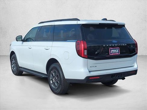 Certified 2025 Ford Expedition Active image 12