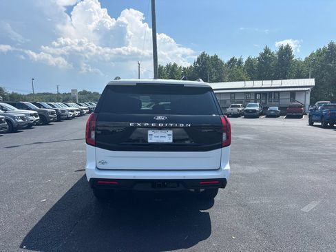 New 2027 Ford Expedition Active RWD image 6