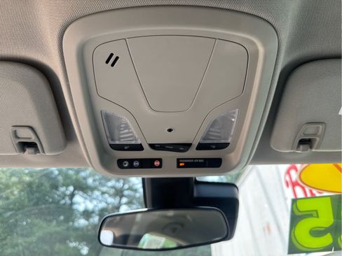 Used 2017 Chevrolet Impala Premier FWD image 30