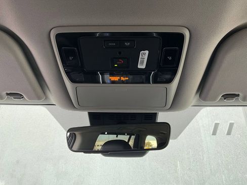 Used 2025 Toyota Grand Highlander XLE image 17